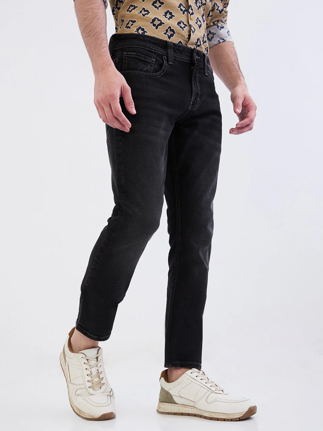 Men Jeans Slim Fit Black Mid Rise - Image 2