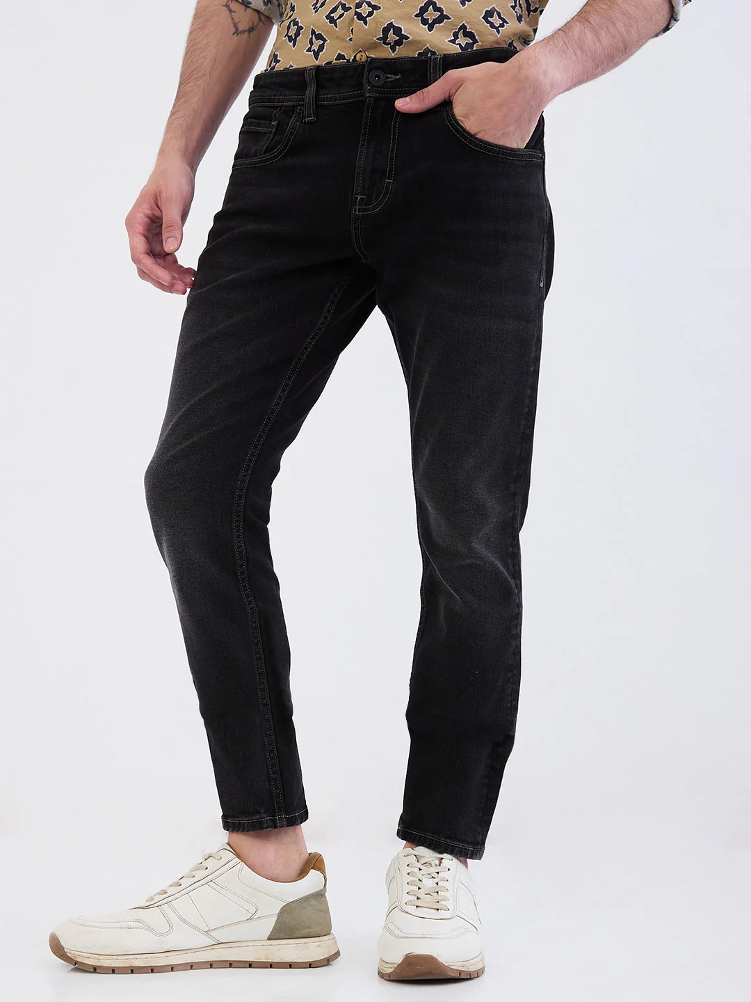 Men Jeans Slim Fit Black Mid Rise - Image 3
