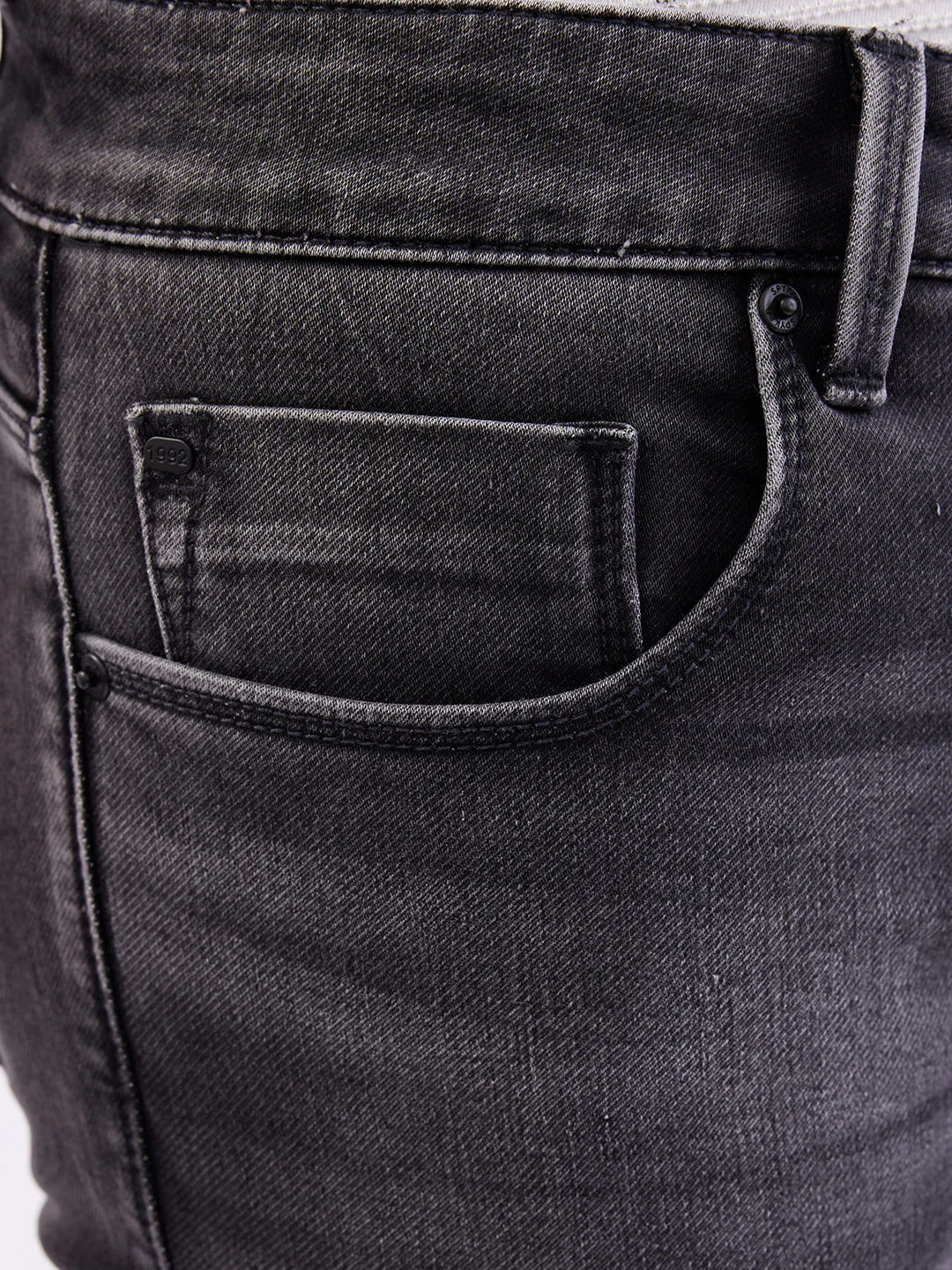 Men Jeans Regular Fit Black Mid Rise - Image 6