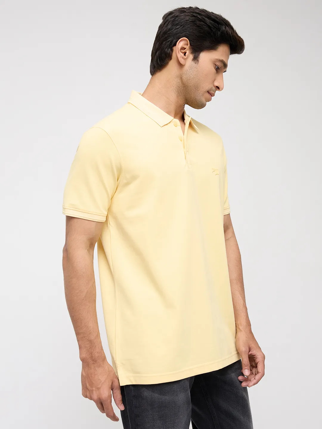 Men T-Shirt Solid Yellow Regular Fit - Image 3