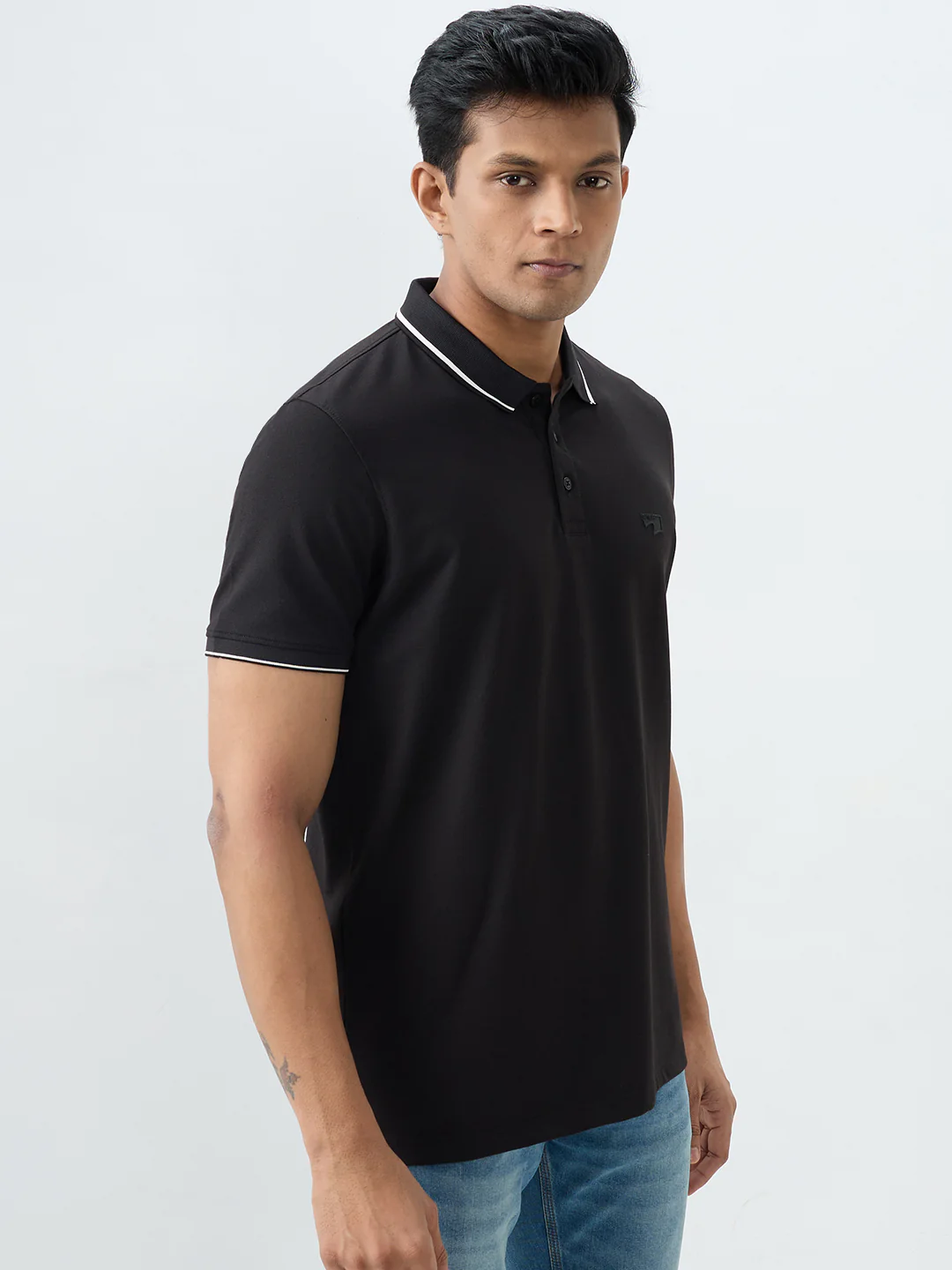 Men T-Shirt Black Slim Fit
