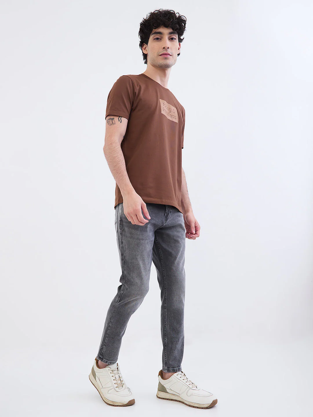 Men T-Shirt Brown Slim Fit - Image 5