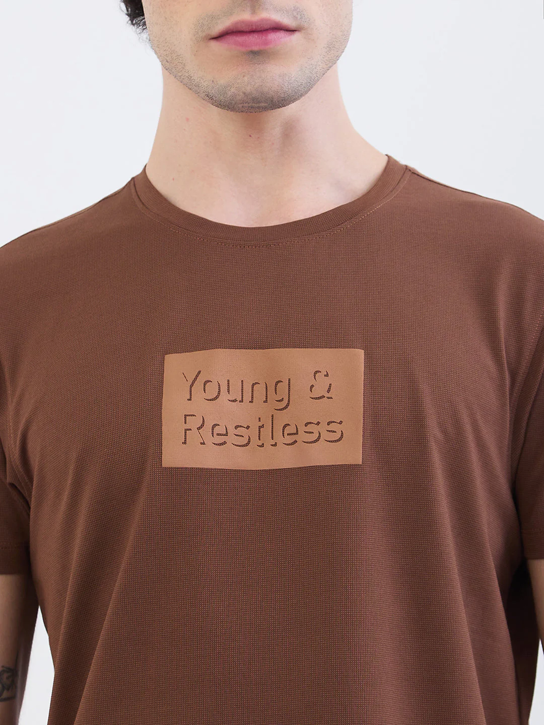 Men T-Shirt Brown Slim Fit - Image 6