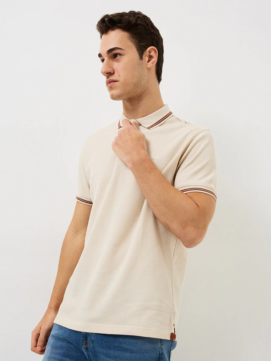 Men T-Shirt Solid White Slim Fit - Image 3