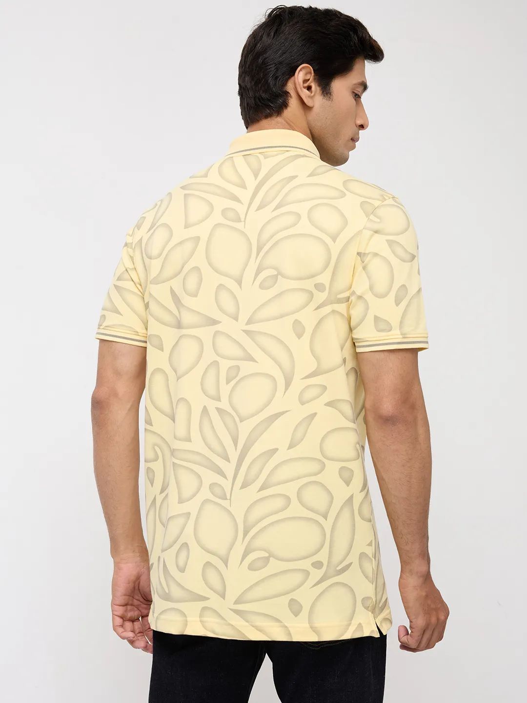 Men T-Shirt Print Yellow Regular Fit - Image 5