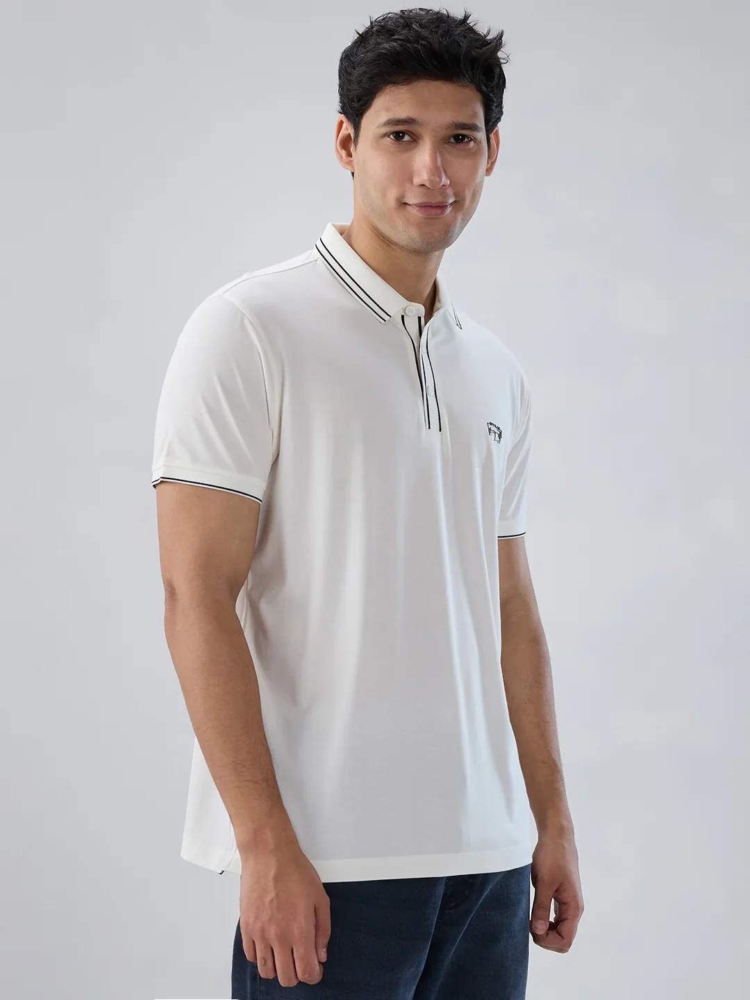 Men T-Shirt Solid White Regular Fit - Image 3