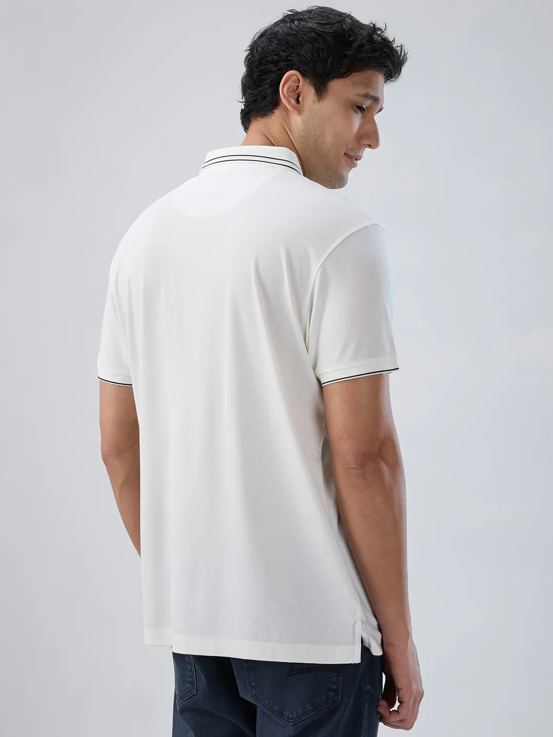 Men T-Shirt Solid White Regular Fit - Image 5
