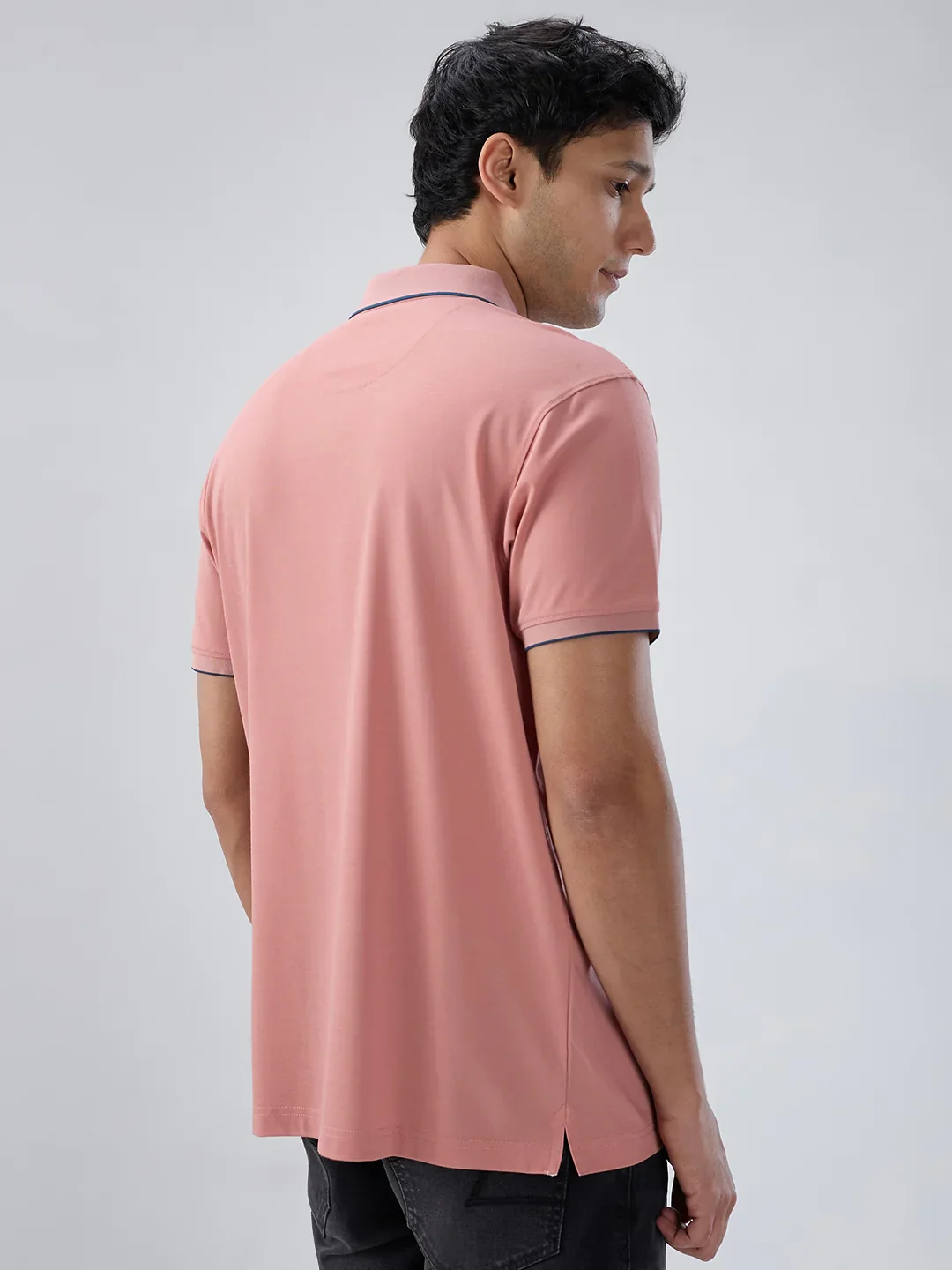 Men T-Shirt Solid Pink Regular Fit - Image 6