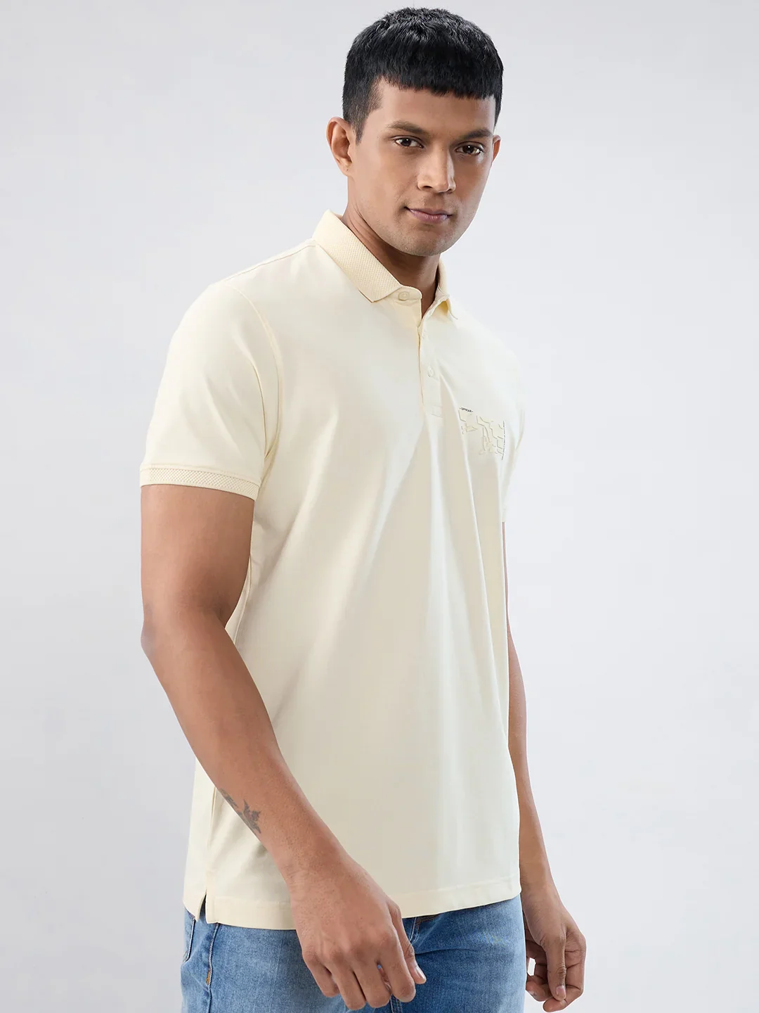 Men T-Shirt Solid Off White Regular Fit - Image 3