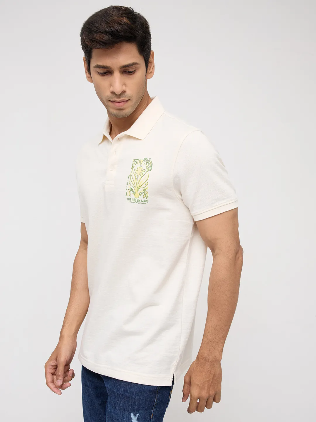 Men T-Shirt Textured Off White Regular Fit - Image 4