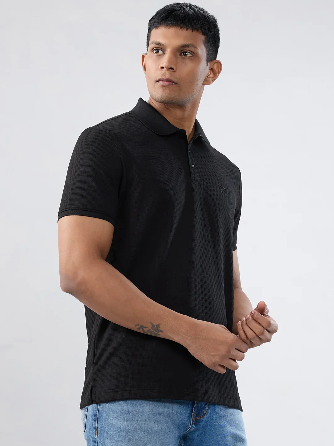 Men T-Shirt Textured Black Regular Fit - Image 3
