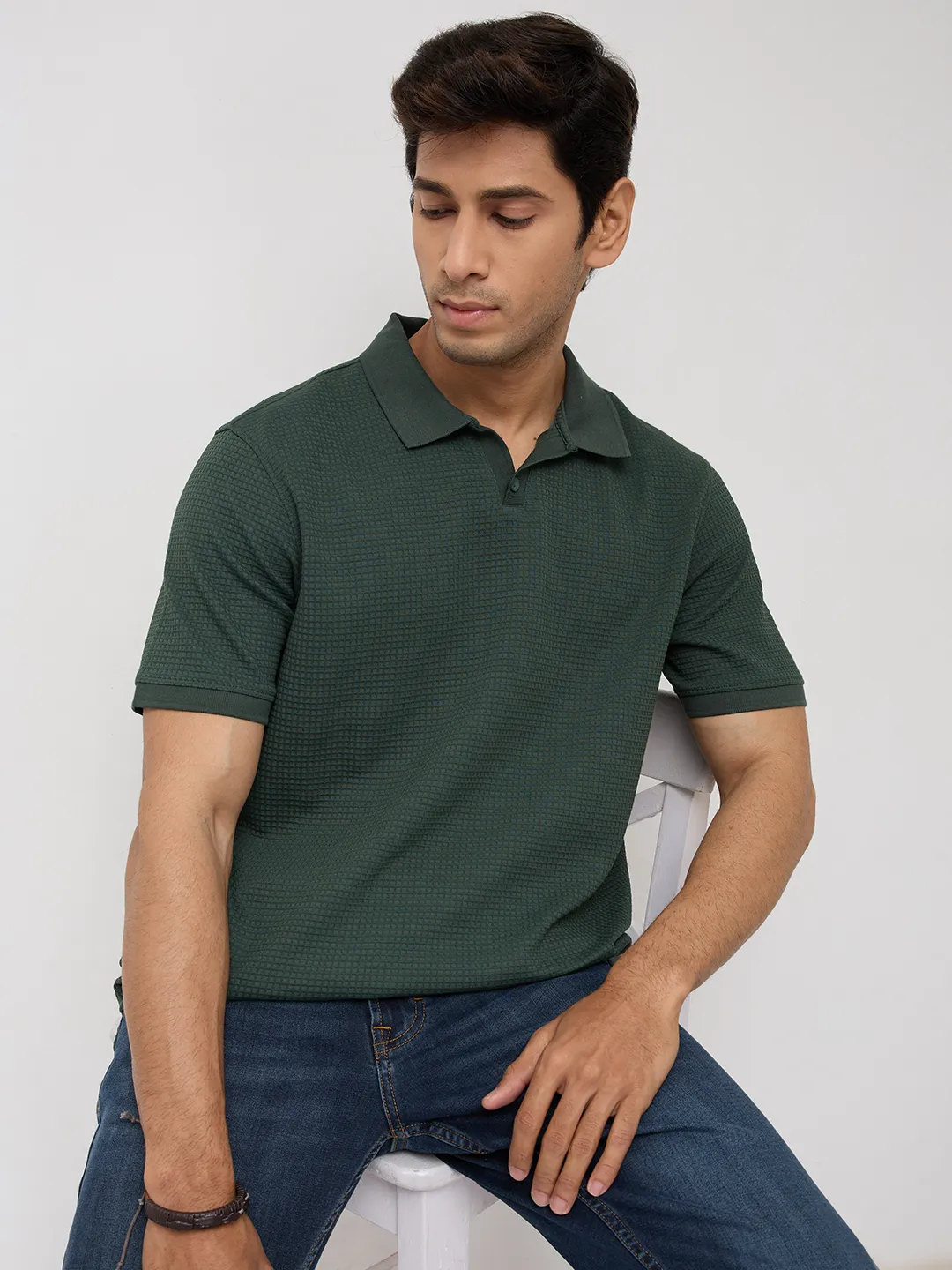 Men T-Shirt Textured Green Regular Fit - Image 7