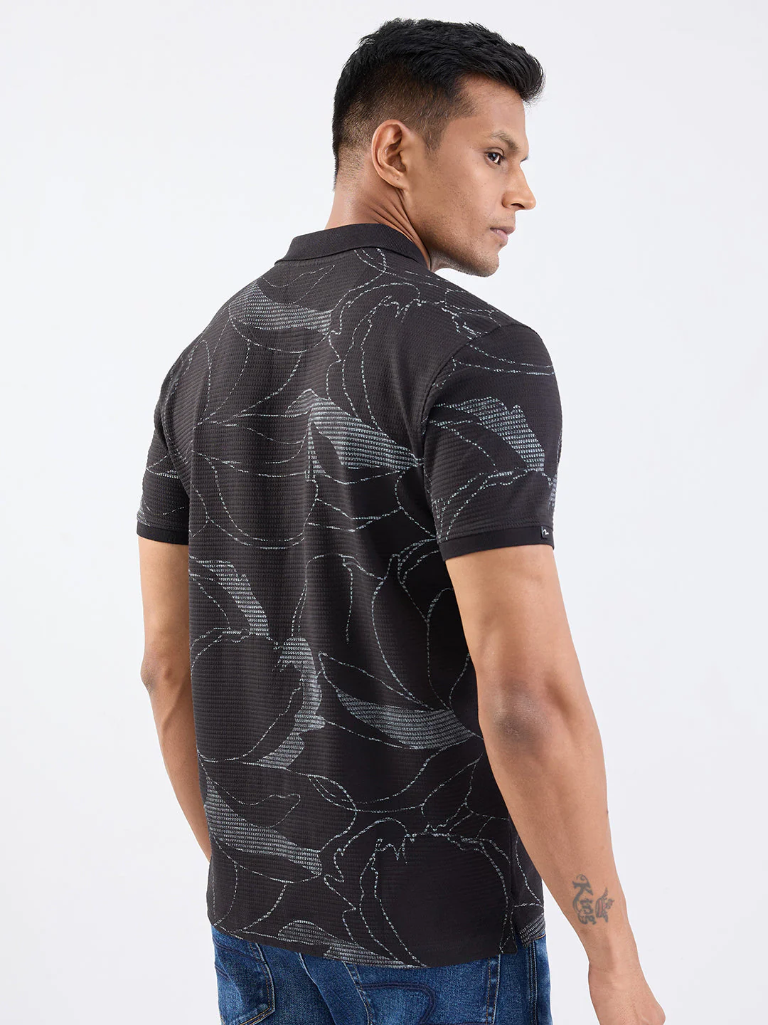 Men T-Shirt Black Slim Fit - Image 4
