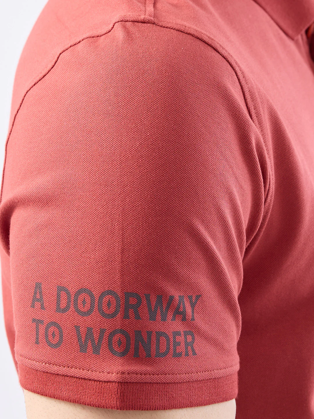 Men T-Shirt Red Slim Fit - Image 8