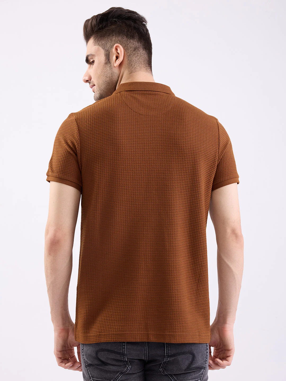 Men T-Shirt Brown Slim Fit - Image 4