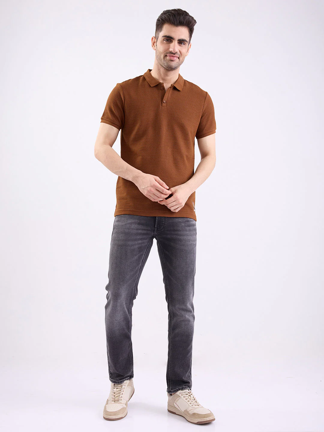 Men T-Shirt Brown Slim Fit - Image 5