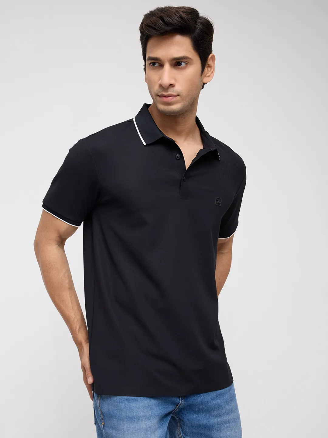 Men T-Shirt Textured Black Regular Fit - Image 3