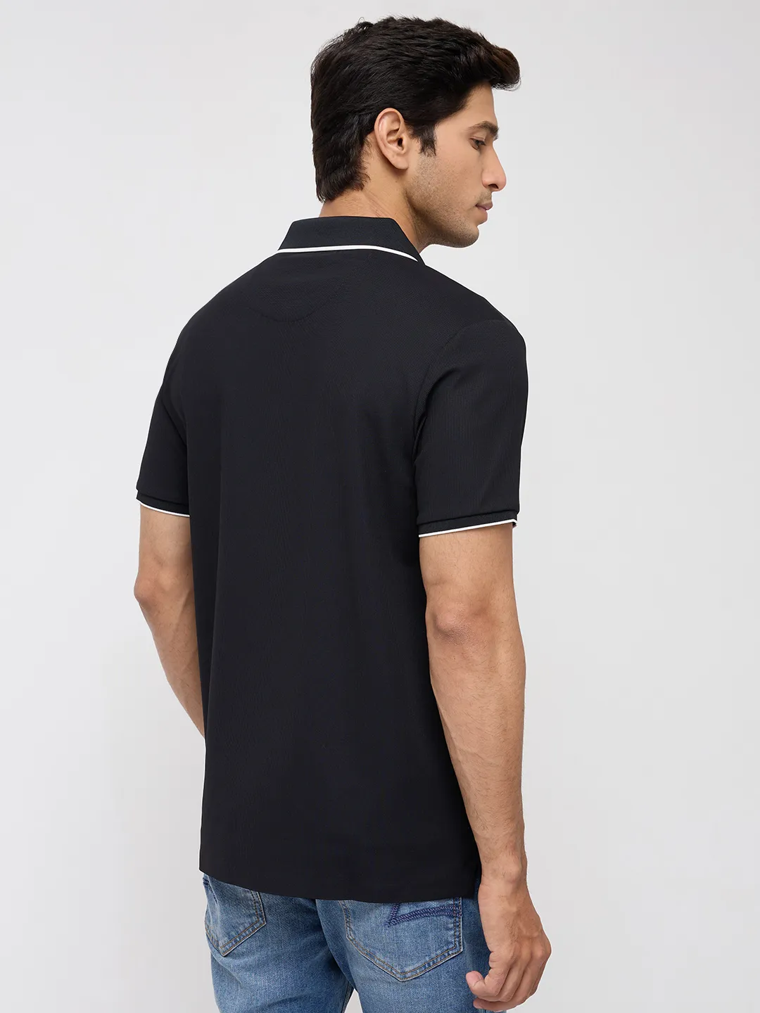 Men T-Shirt Textured Black Regular Fit - Image 5