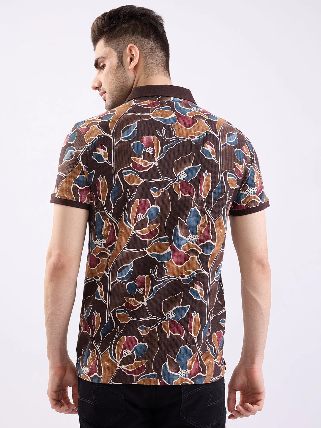 Men T-Shirt Brown Slim Fit - Image 4