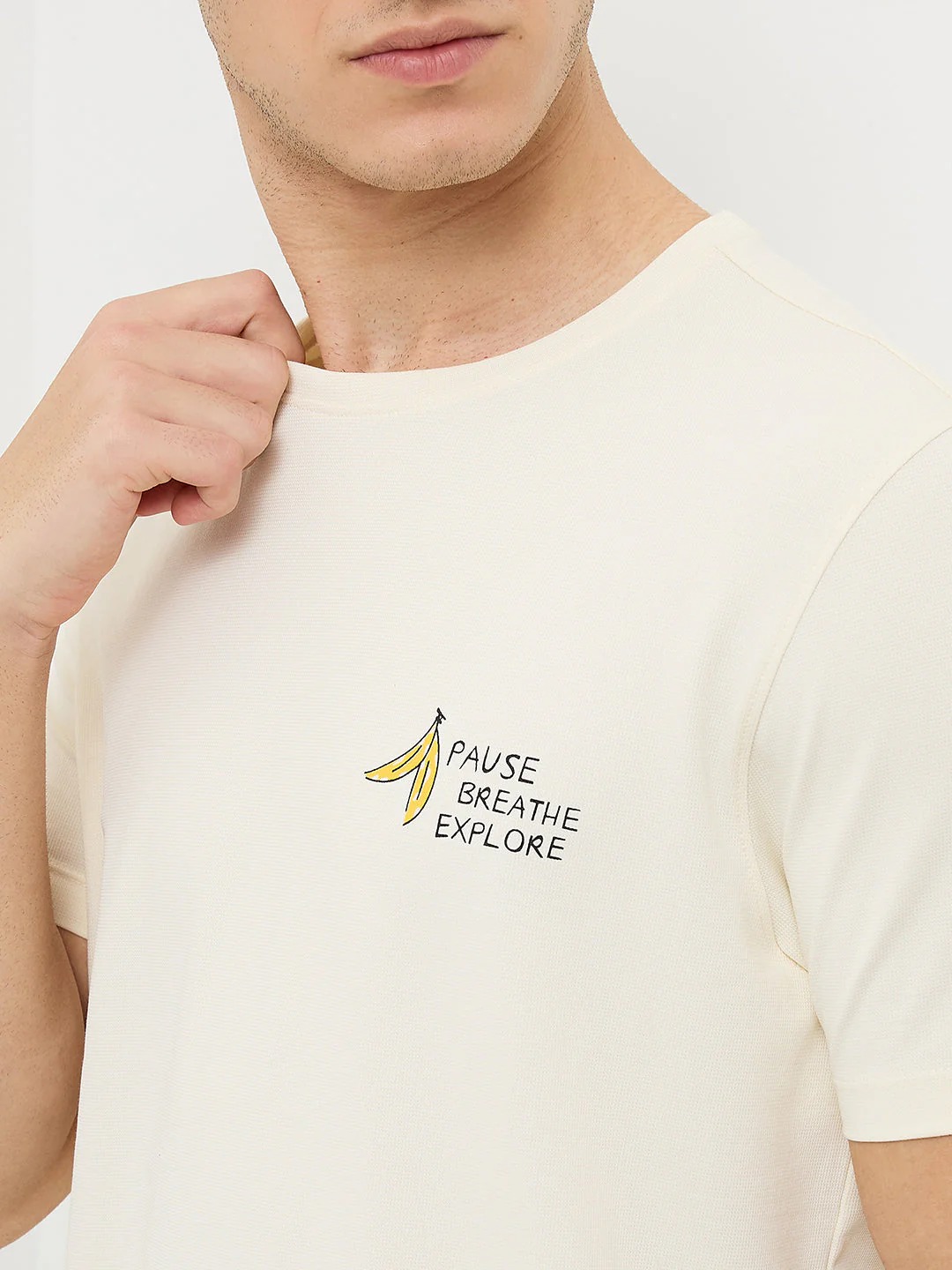 Men T-Shirt White Solid Slim Fit - Image 6