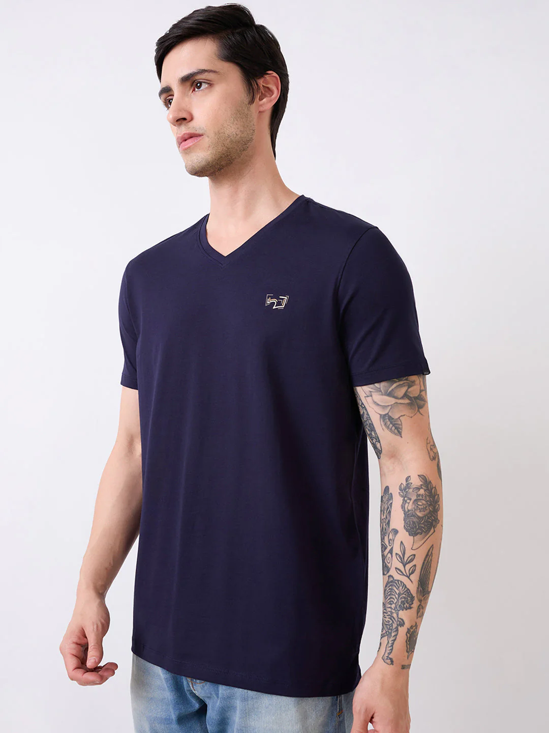 Men T-Shirt Solid Blue Slim Fit - Image 3