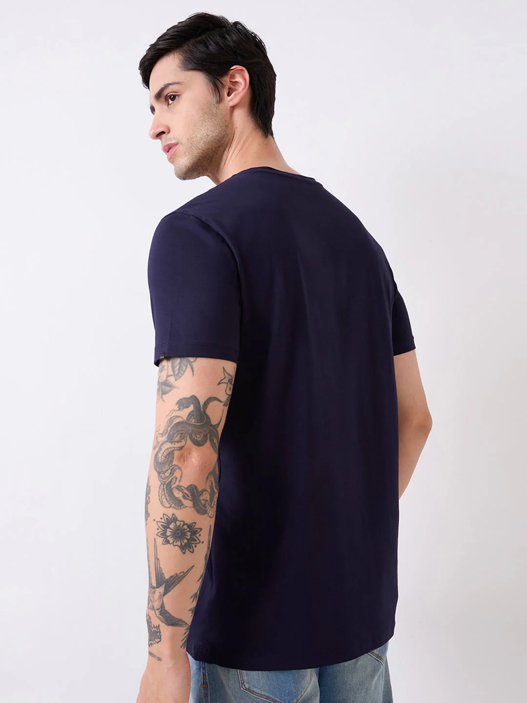 Men T-Shirt Solid Blue Slim Fit - Image 4
