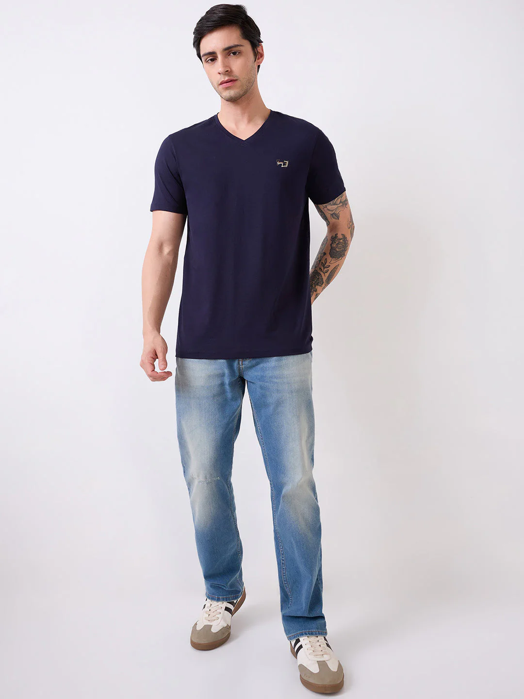 Men T-Shirt Solid Blue Slim Fit - Image 5