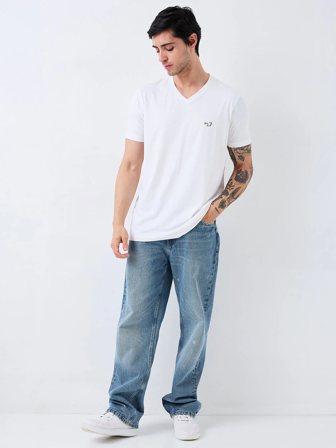 Men T-Shirt Solid White Slim Fit - Image 5