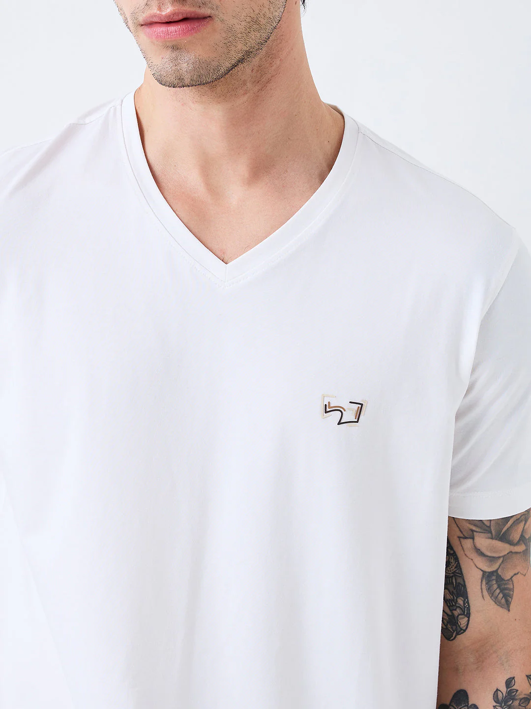 Men T-Shirt Solid White Slim Fit - Image 6