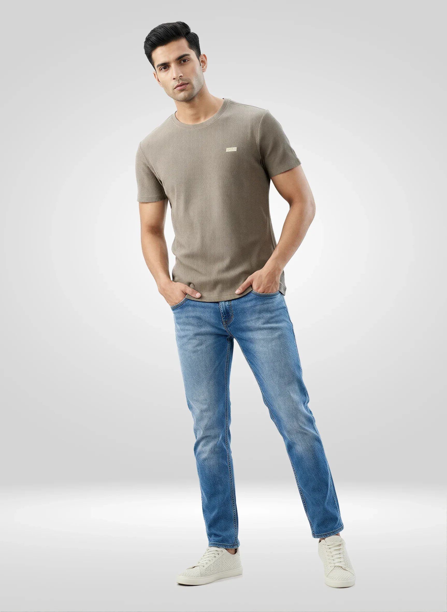 Men T-Shirt Textured Green Regular Fit - Image 2