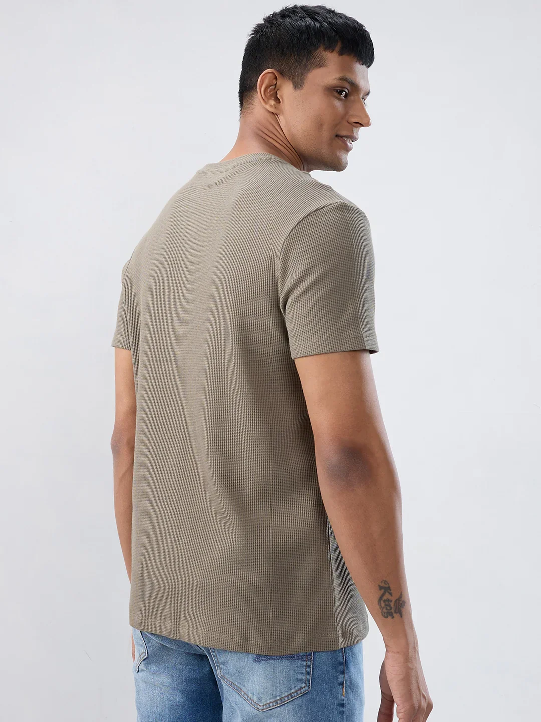 Men T-Shirt Textured Green Regular Fit - Image 6