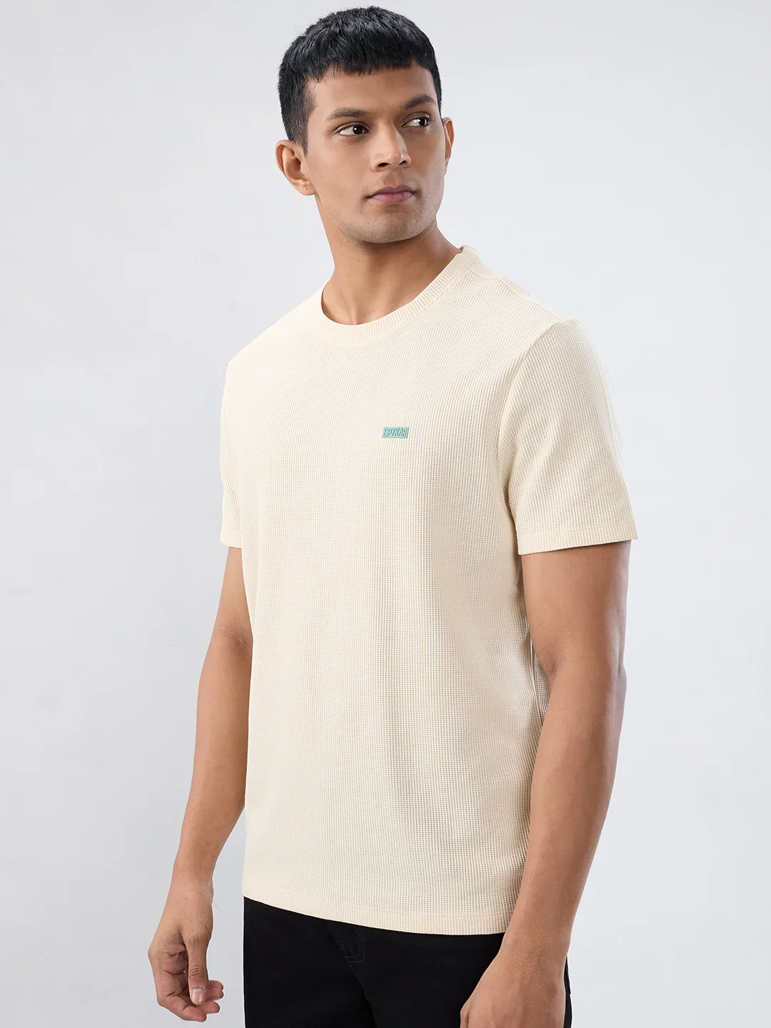 Men T-Shirt Textured Off White Regular Fit - Image 5