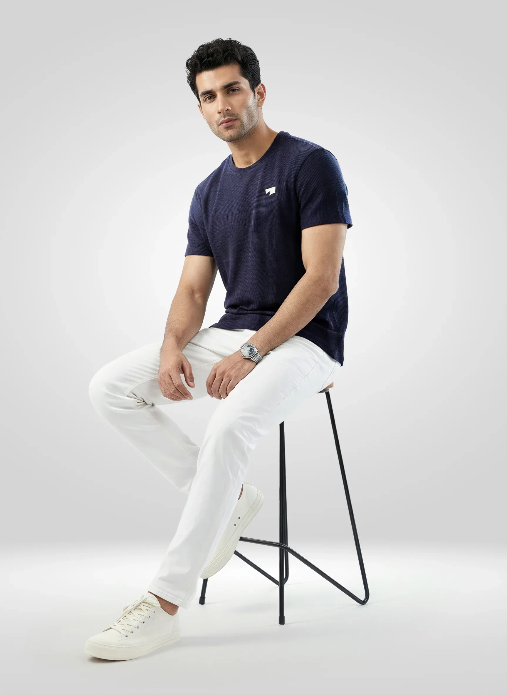 Men T-Shirt Textured Navy Blue Regular Fit - Image 2