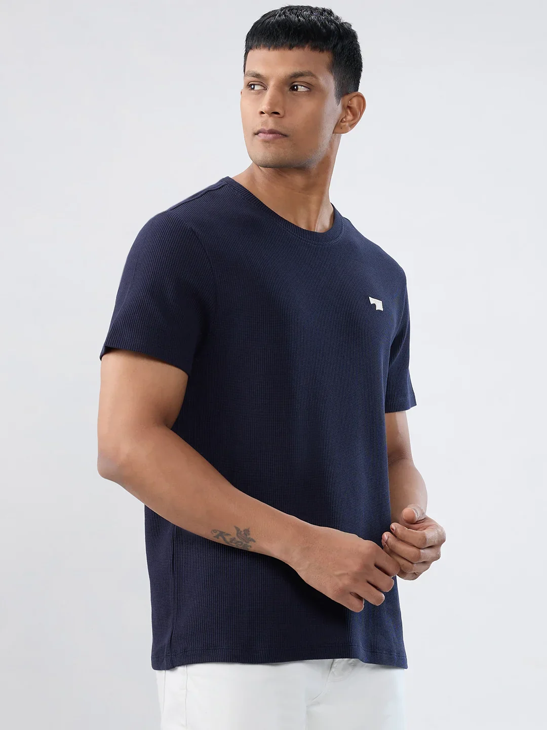 Men T-Shirt Textured Navy Blue Regular Fit - Image 3
