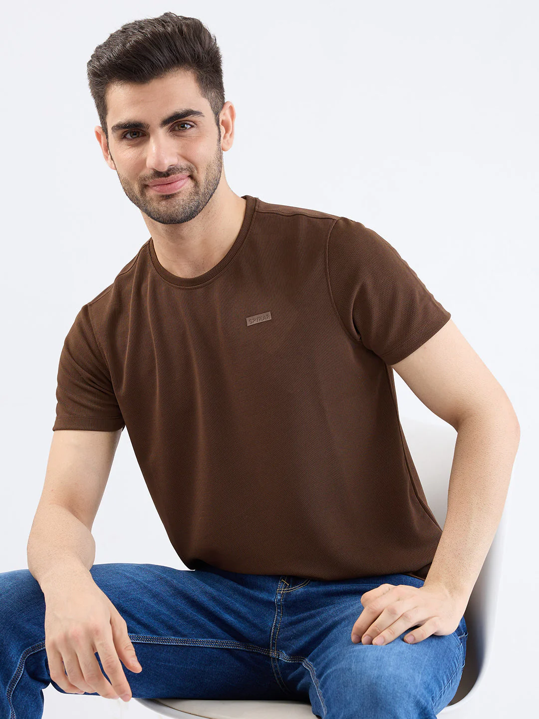 Men T-Shirt Brown Slim Fit - Image 8