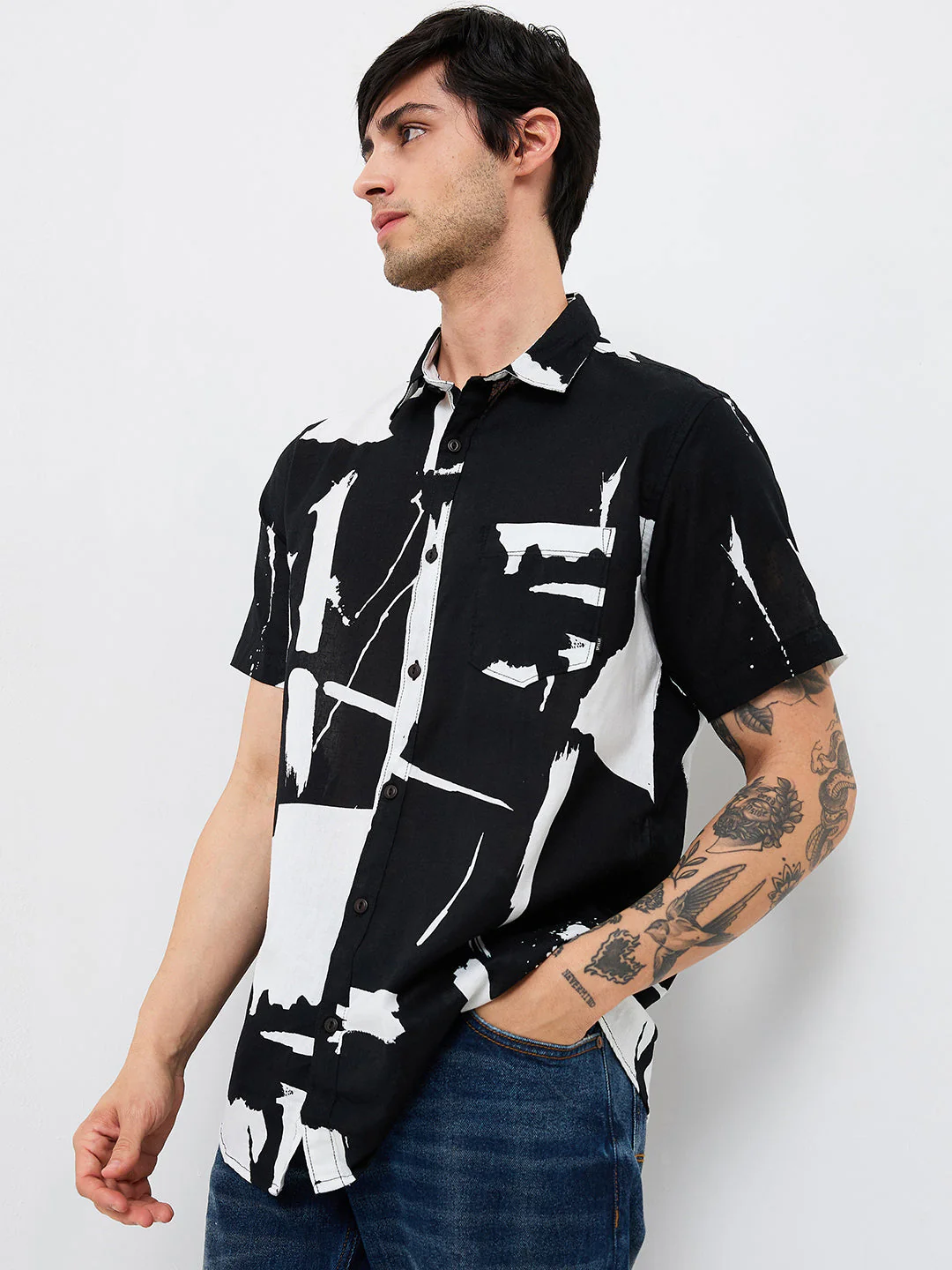 Men Black Slim Fit Printed Half Sleeve Shirt - Image 3