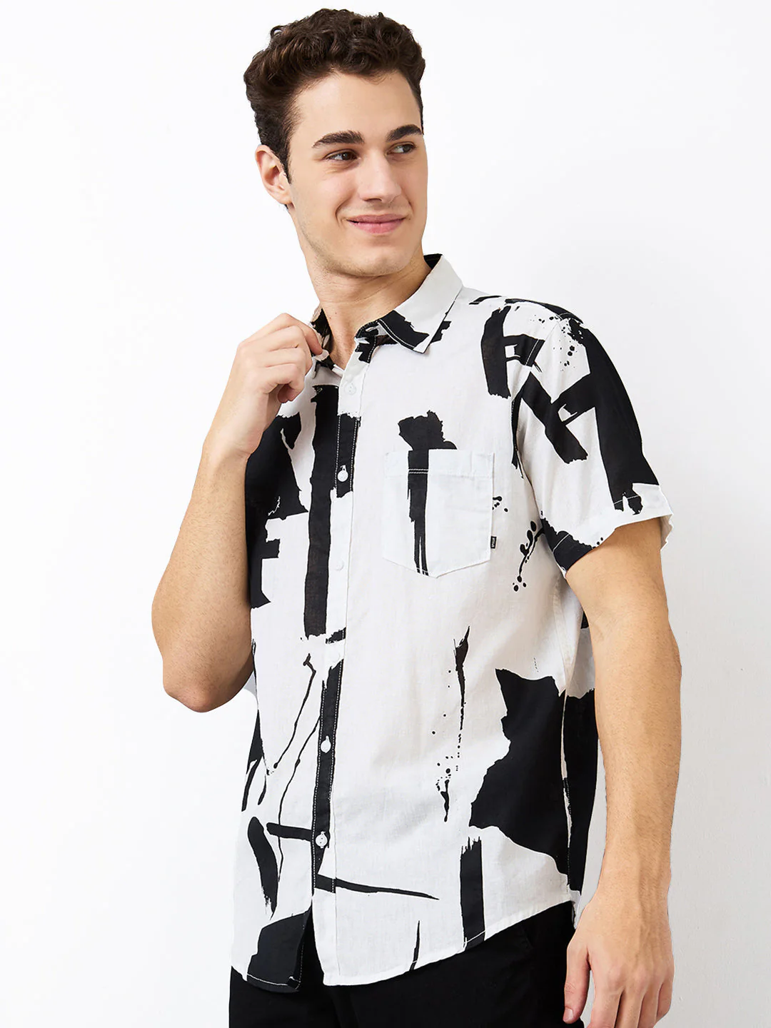 Men White Slim Fit Printed Half Sleeve Shirt - Image 3