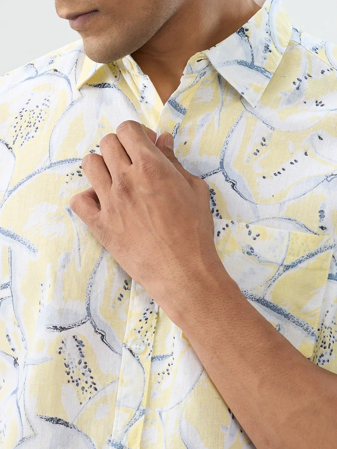 Men Shirt Print Yellow Regular Fit - Image 4