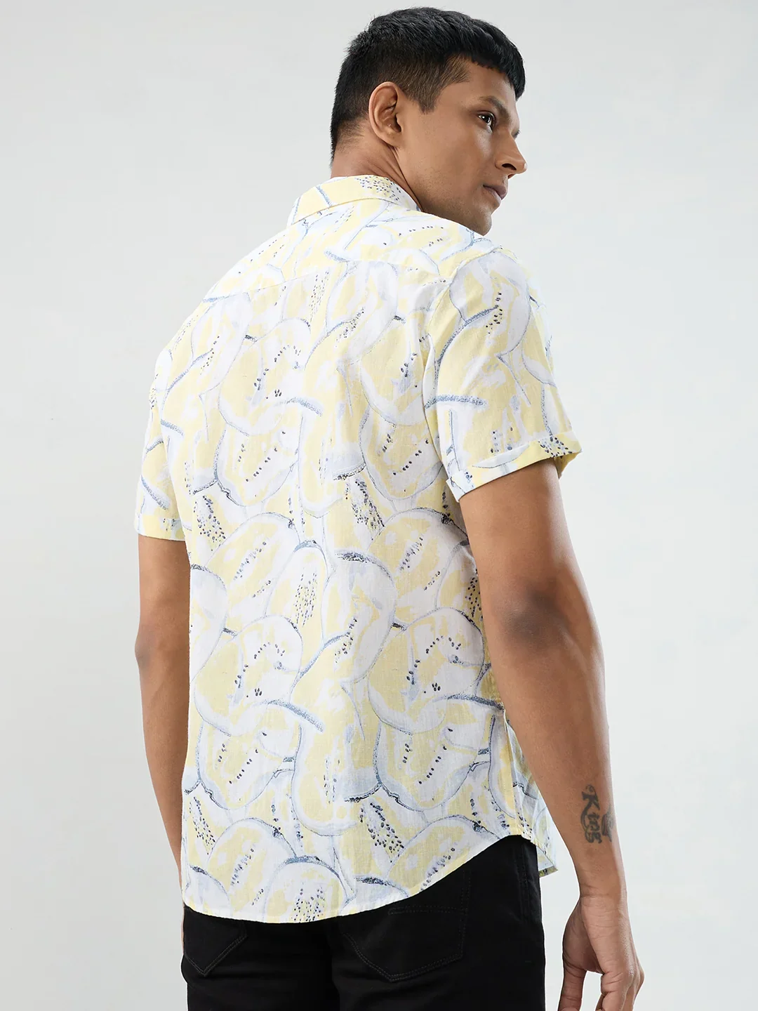 Men Shirt Print Yellow Regular Fit - Image 6