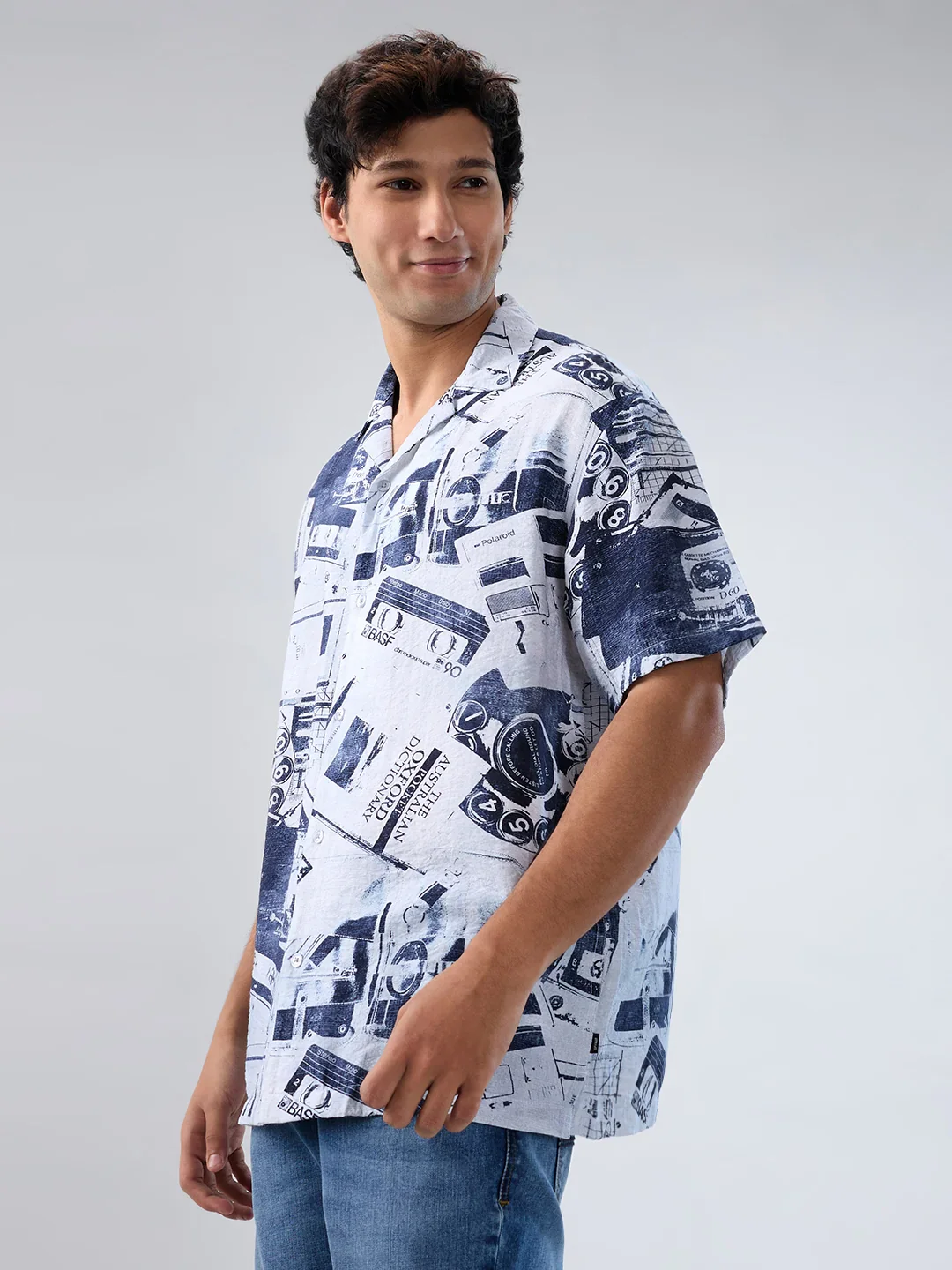 Men Shirt Print White Relaxed Fit - Image 4