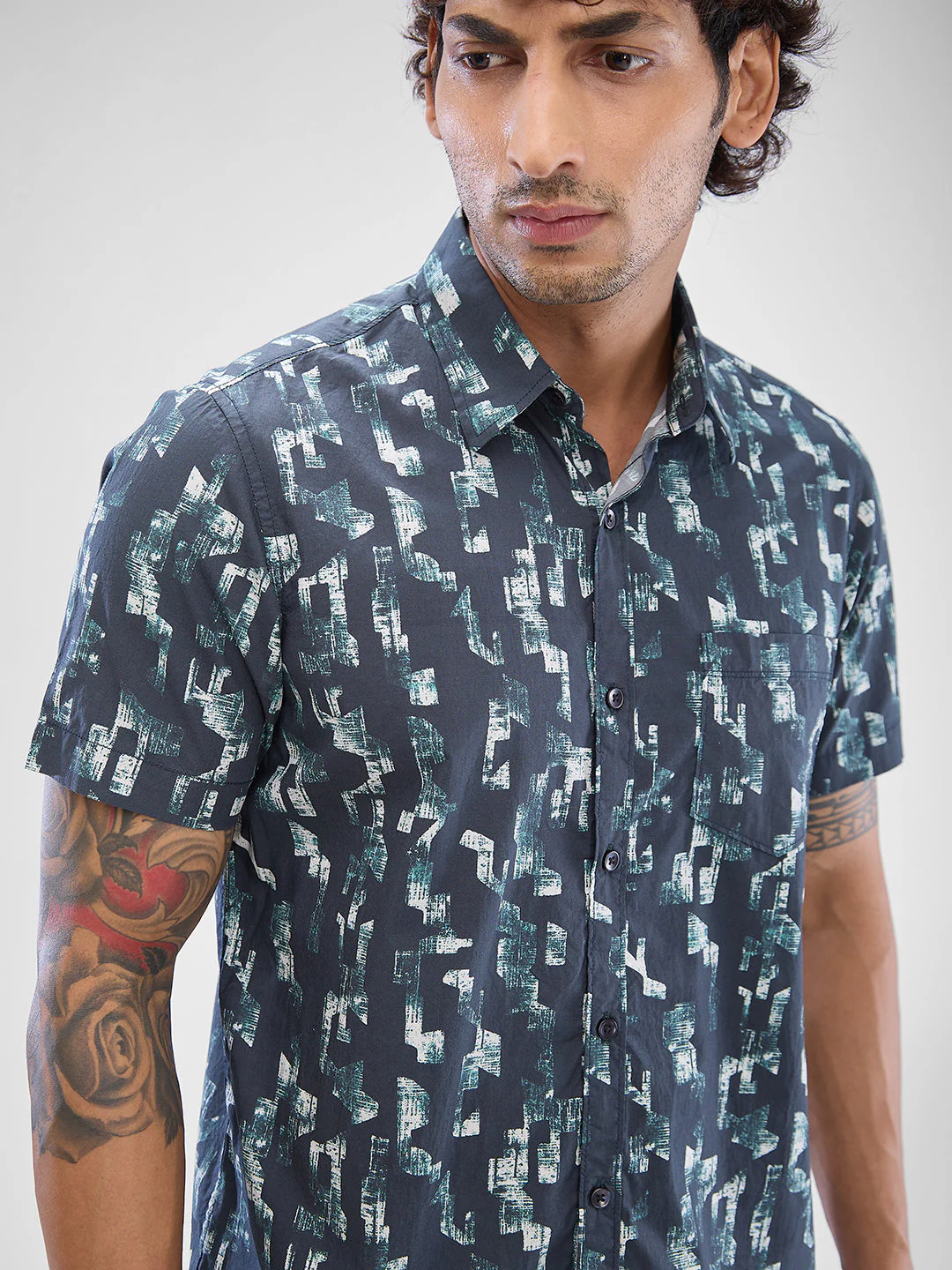 Men Shirt Print Black Slim Fit - Image 5