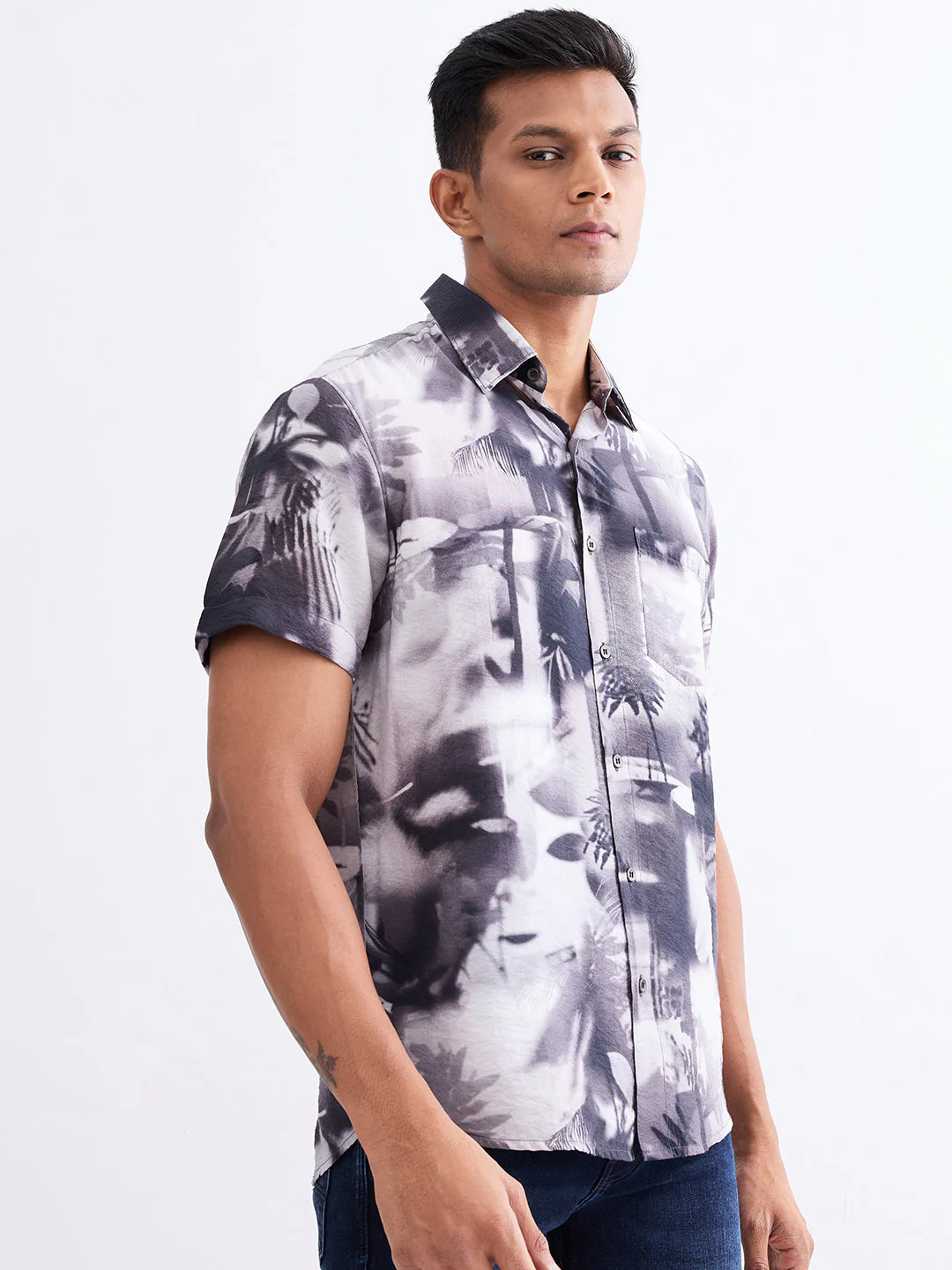 Men Shirt Black Slim Fit - Image 3