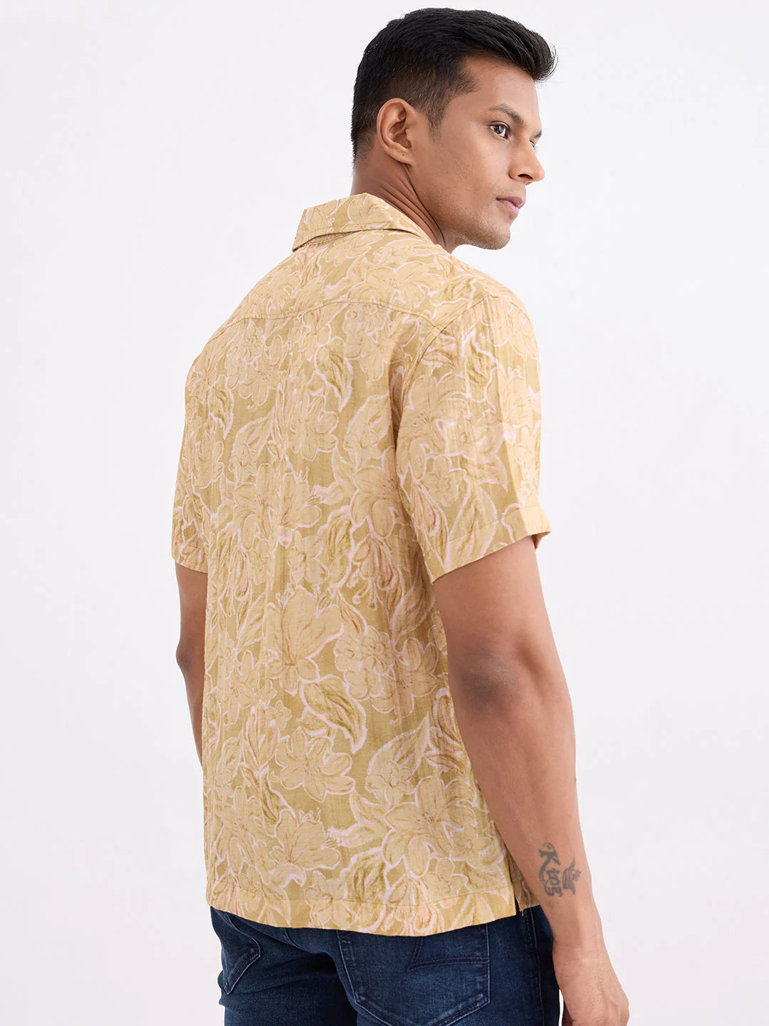 Men Shirt Yellow Relaxed Fit - Image 4