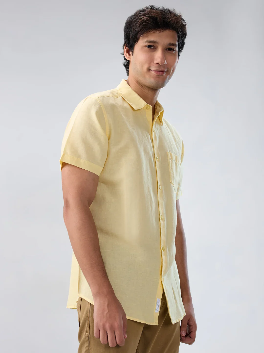Men Shirt Solid Yellow Regular Fit - Image 3