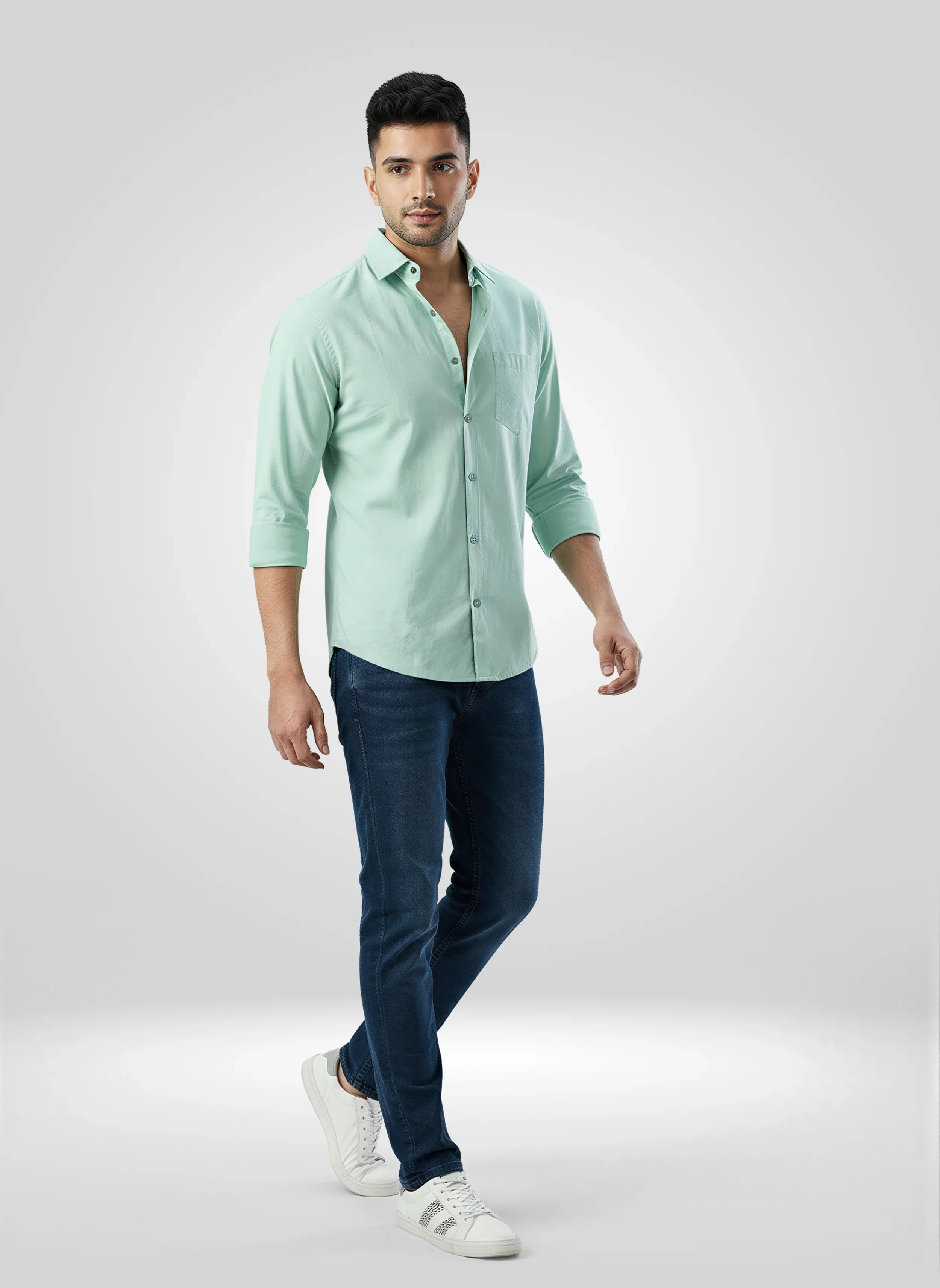 Men Shirt Solid Green Regular Fit - Image 2