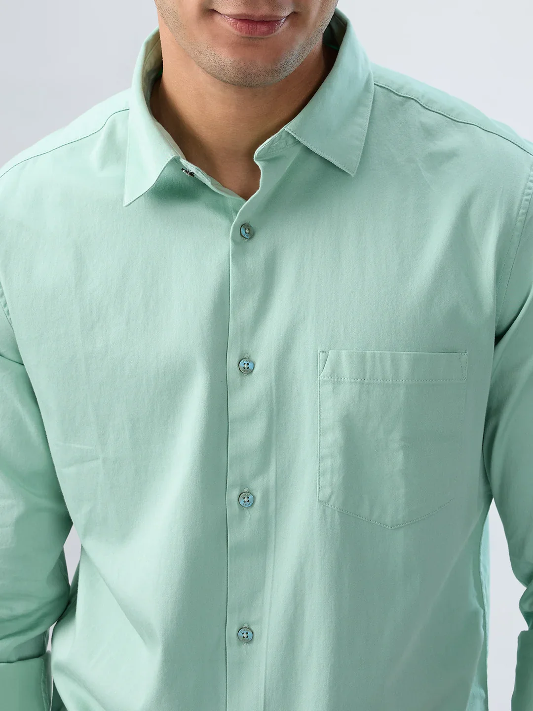 Men Shirt Solid Green Regular Fit - Image 4