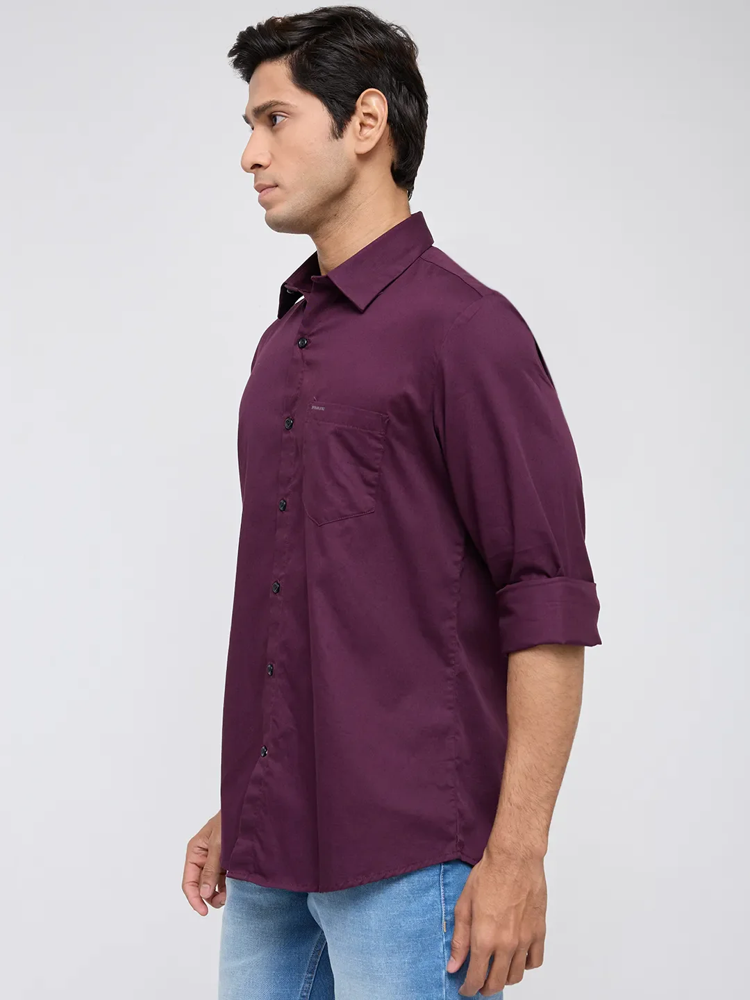 Men Shirt Solid Red Regular Fit - Image 4