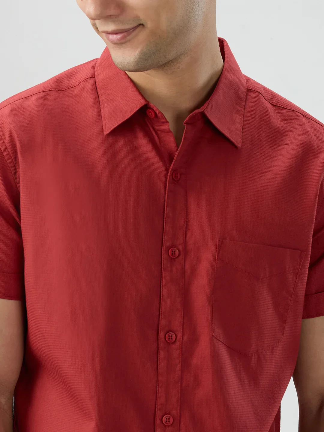 Men Shirt Solid Red Regular Fit - Image 4