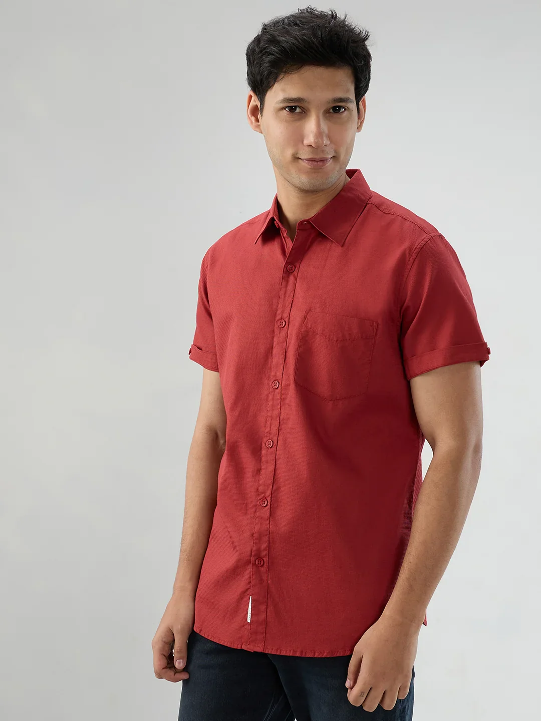 Men Shirt Solid Red Regular Fit - Image 5