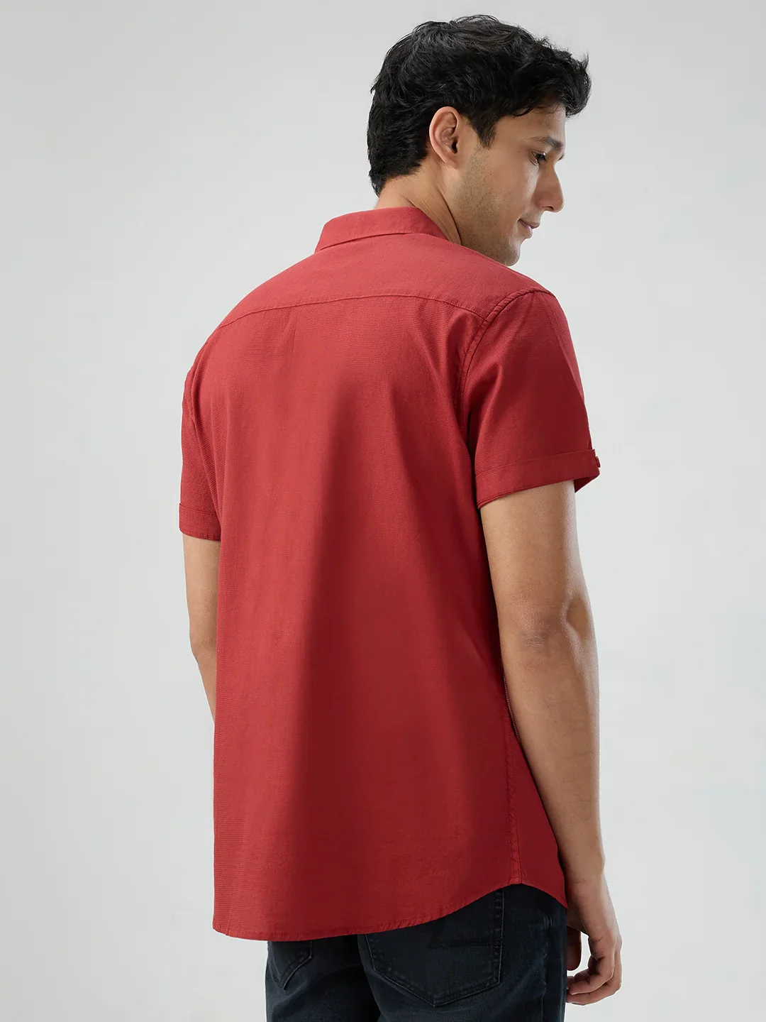 Men Shirt Solid Red Regular Fit - Image 6